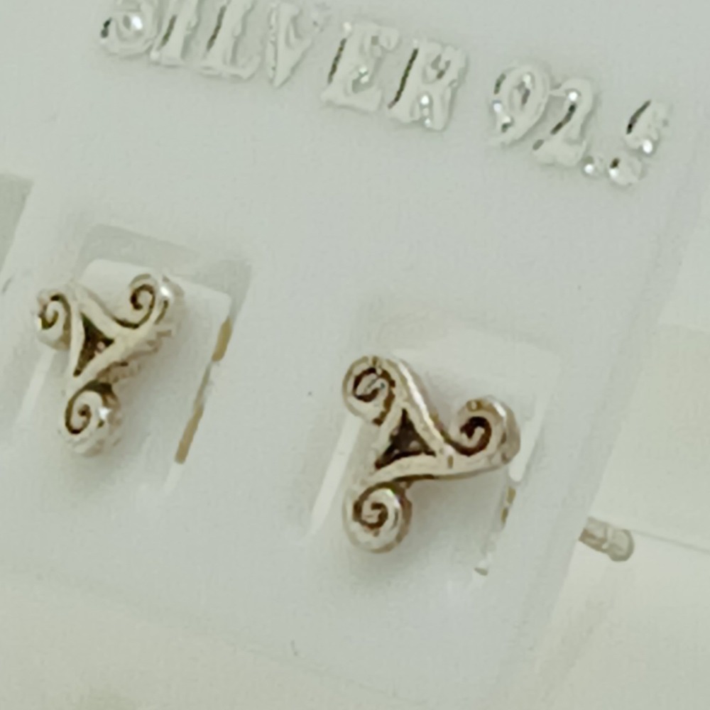 Sterling Silver Celtic Triskelion Stud Earrings Triple Spiral Triskele Vintage - Picture 13 of 16
